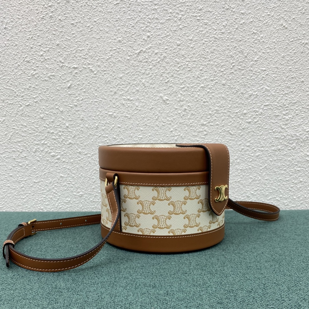 Celine Box Triomphe Shoulder Bag In Triomphe Cavas And Calfskin White/Tan 195192